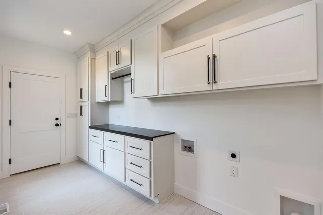 $1,588,000 | 17-4-28 17-4-28 Boiling Kettle Way, Unit 28, Bedford, NH 03110