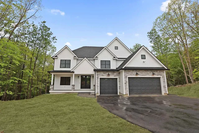 $1,588,000 | 17-4-28 17-4-28 Boiling Kettle Way, Unit 28, Bedford, NH 03110