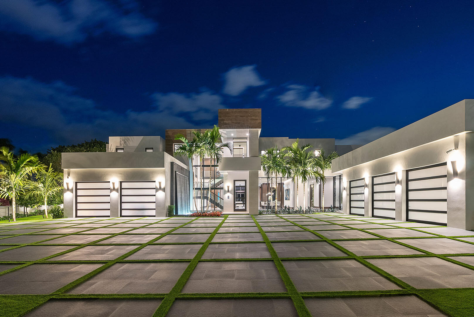 298 West Key Palm Road Boca Raton, FL 33432 - Photo 3 of 82 298_Key_Palm_Road_Dusk_02