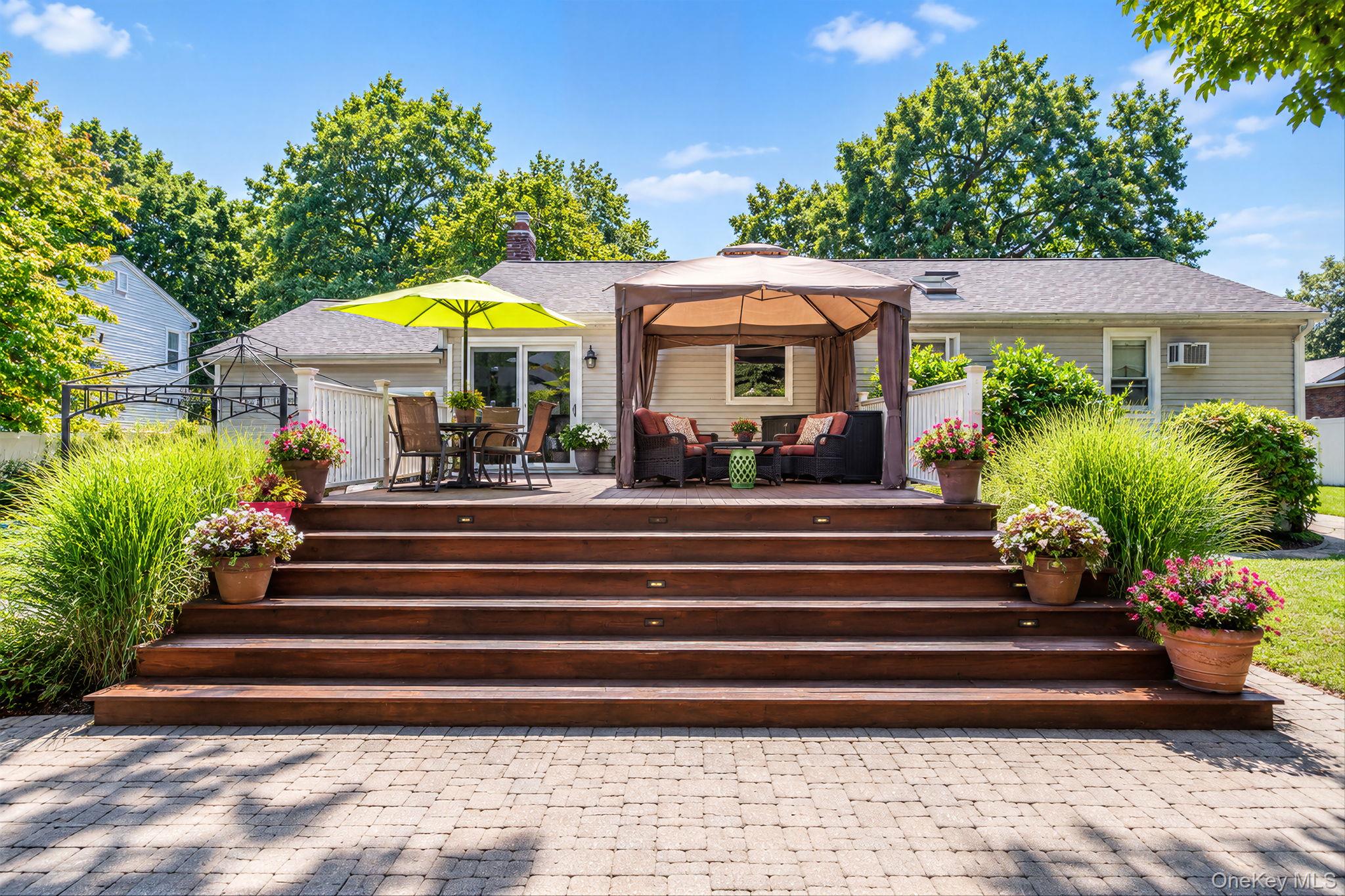 79 Fulton Boulevard Commack, NY 11725 - Photo 6 of 34 Gallery Image 6
