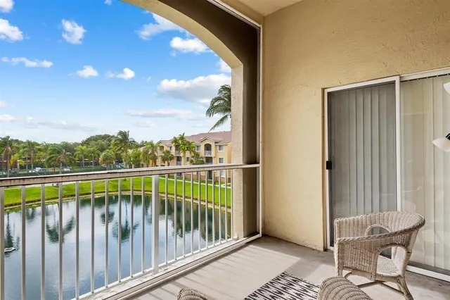 $2,400 | 2600 South University Drive, Unit 322, Davie, FL 33328