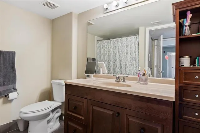 $2,400 | 2600 South University Drive, Unit 322, Davie, FL 33328