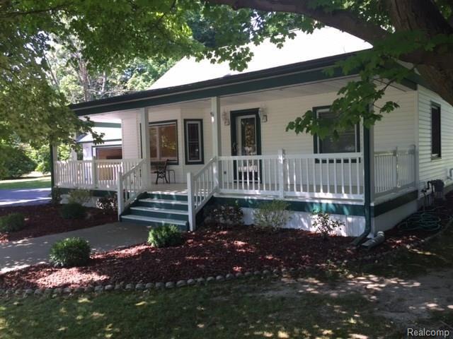 279 Myers Road Lapeer, MI 48446 - Photo 4 of 37