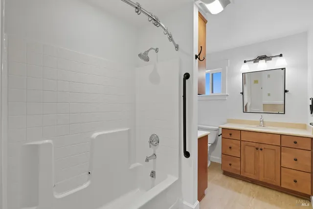 $857,000 | 817 Gromo Court, Healdsburg, CA 95448