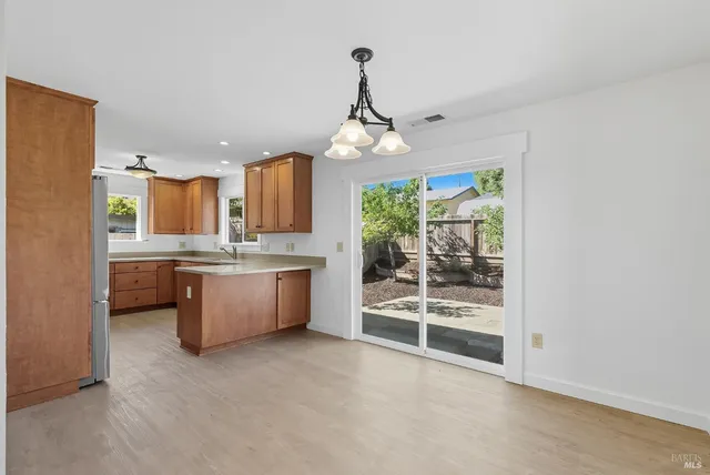 $857,000 | 817 Gromo Court, Healdsburg, CA 95448