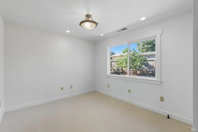 $857,000 | 817 Gromo Court, Healdsburg, CA 95448