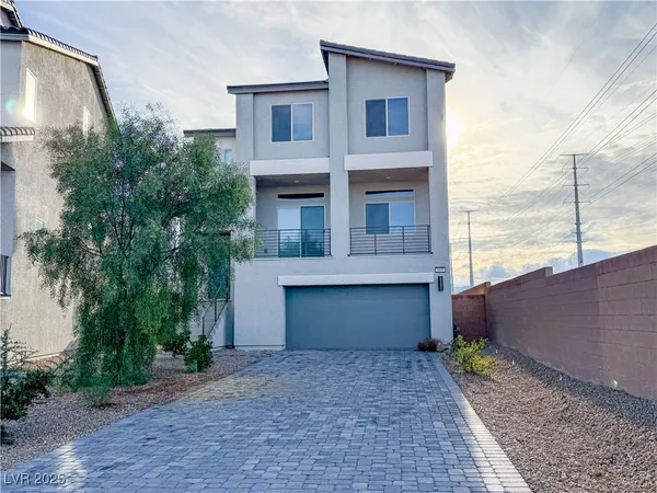 $2,860 | 5899 Amber Stone Court, Las Vegas, NV 89141