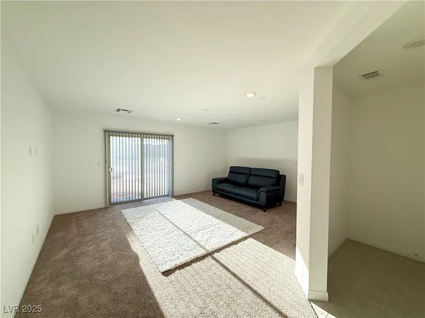 $2,860 | 5899 Amber Stone Court, Las Vegas, NV 89141