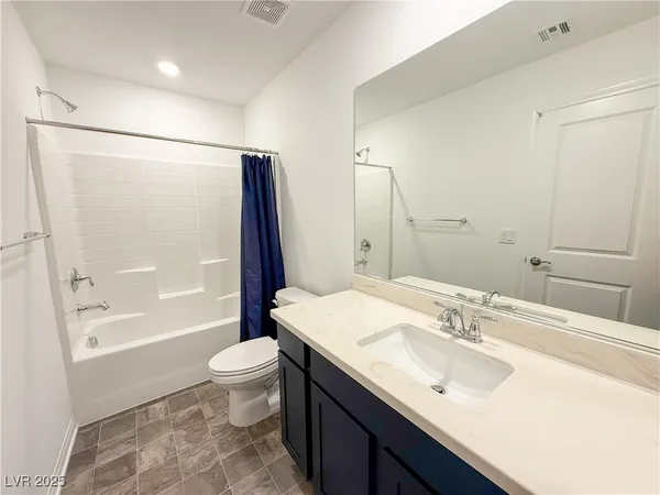 $2,860 | 5899 Amber Stone Court, Las Vegas, NV 89141