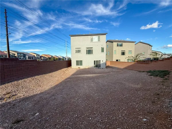 $2,860 | 5899 Amber Stone Court, Las Vegas, NV 89141