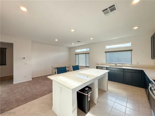 $2,860 | 5899 Amber Stone Court, Las Vegas, NV 89141