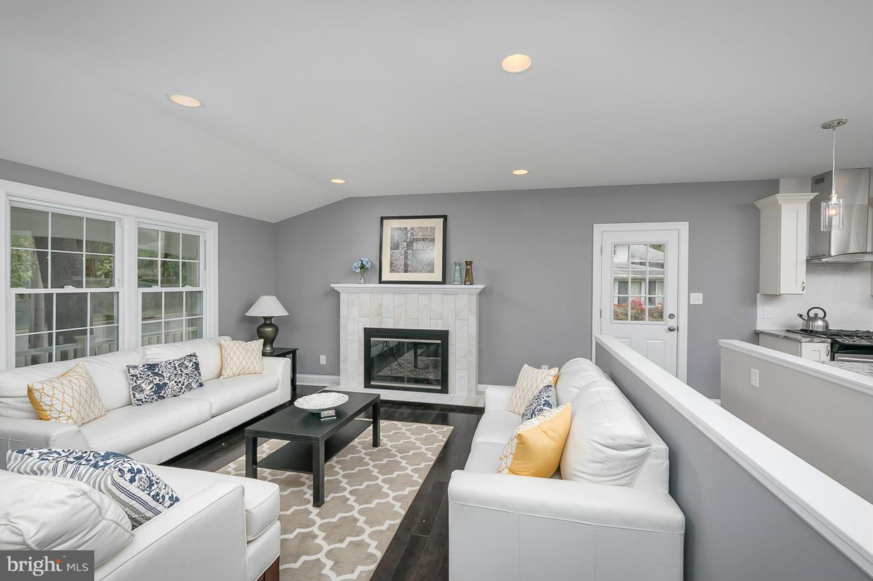 232 Cinder Road Lutherville-Timonium, MD 21093 - Photo 5 of 29 Living Room