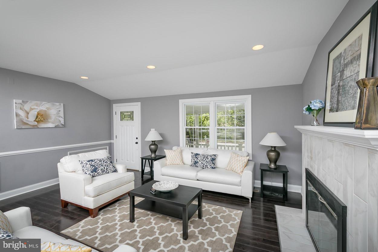 232 Cinder Road Lutherville-Timonium, MD 21093 - Photo 7 of 29 Living Room
