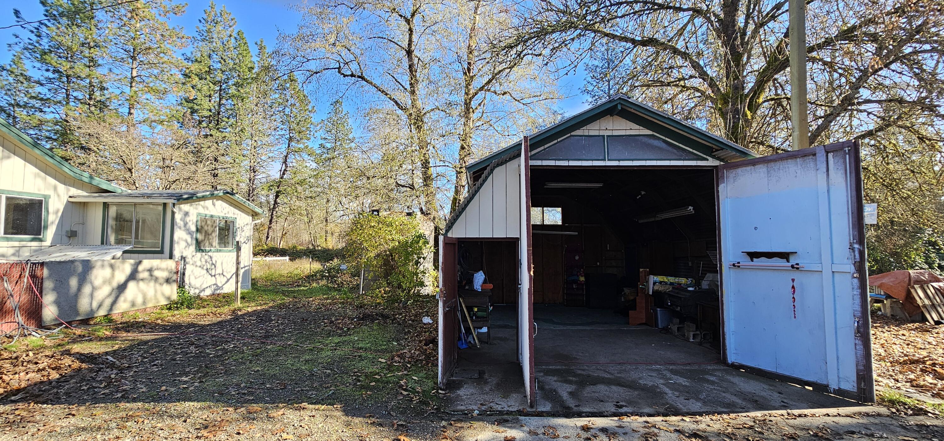 1411 Rockydale Road Cave Junction, OR 97523 - Photo 28 of 29 20251114_104644