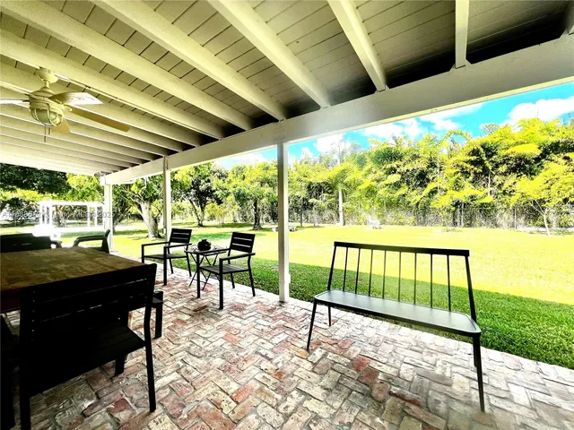 $2,300,000 | 7500 Southwest 81st Avenue, Miami, FL 33143