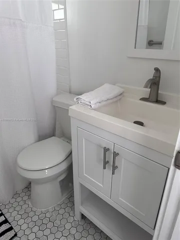 $2,300,000 | 7500 Southwest 81st Avenue, Miami, FL 33143