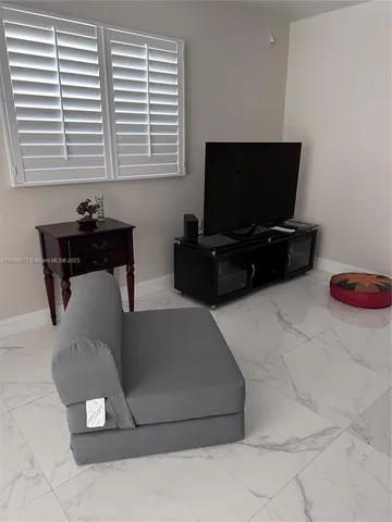 $2,300,000 | 7500 Southwest 81st Avenue, Miami, FL 33143