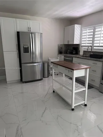 $2,300,000 | 7500 Southwest 81st Avenue, Miami, FL 33143