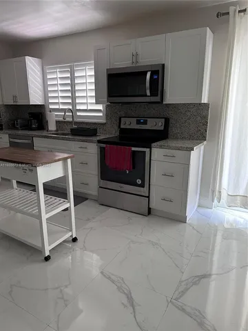 $2,300,000 | 7500 Southwest 81st Avenue, Miami, FL 33143