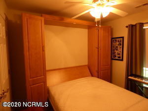 67 Cedar Tree Lane Southwest Calabash, NC 28467 - Photo 21 of 39 Murphy bed