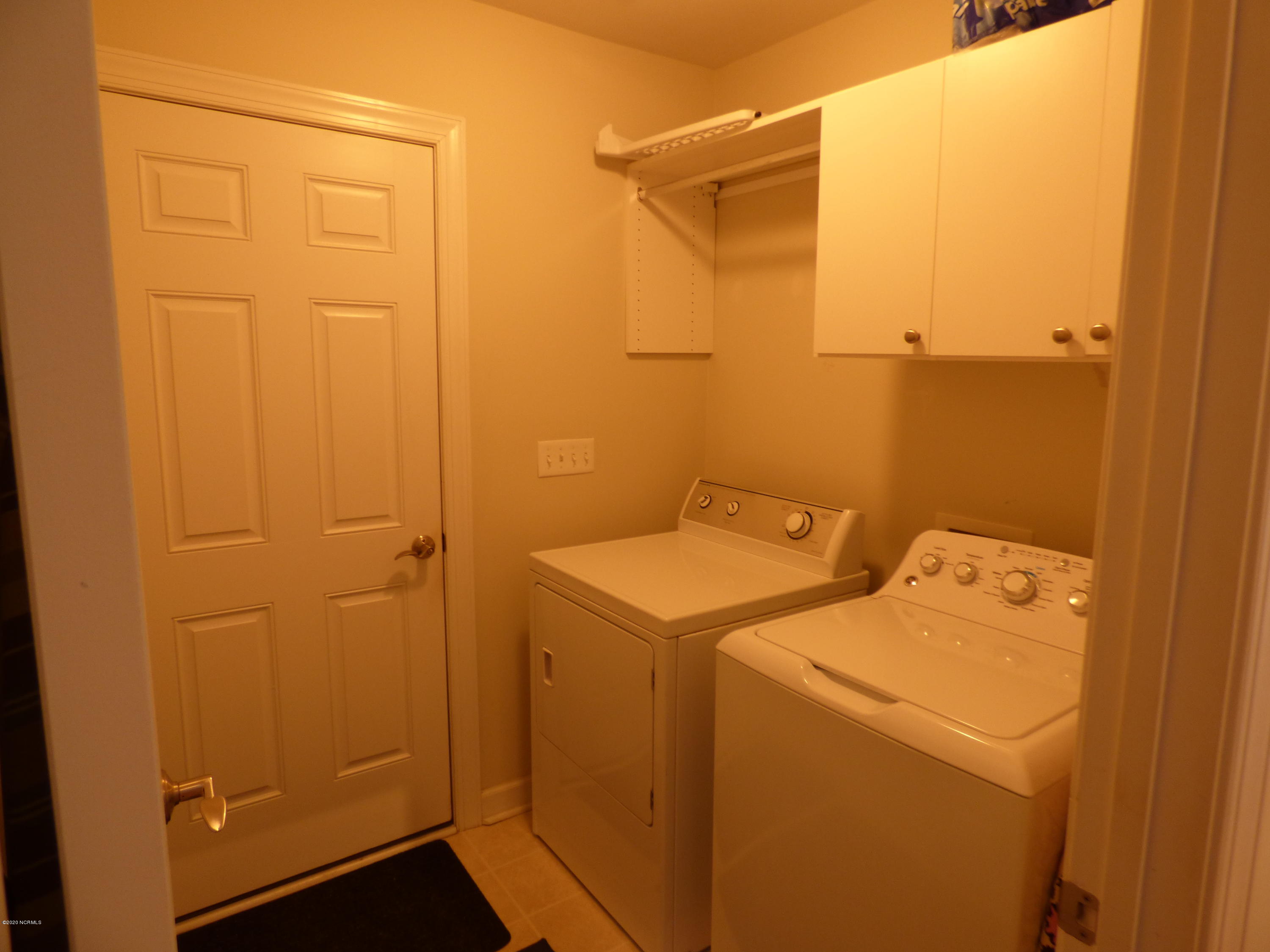 67 Cedar Tree Lane Southwest Calabash, NC 28467 - Photo 25 of 39 Laundry room