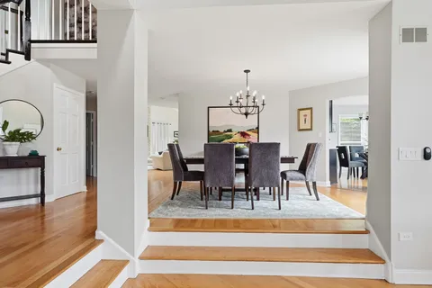 $779,000 | 1500 Pine View Court, Darien, IL 60561