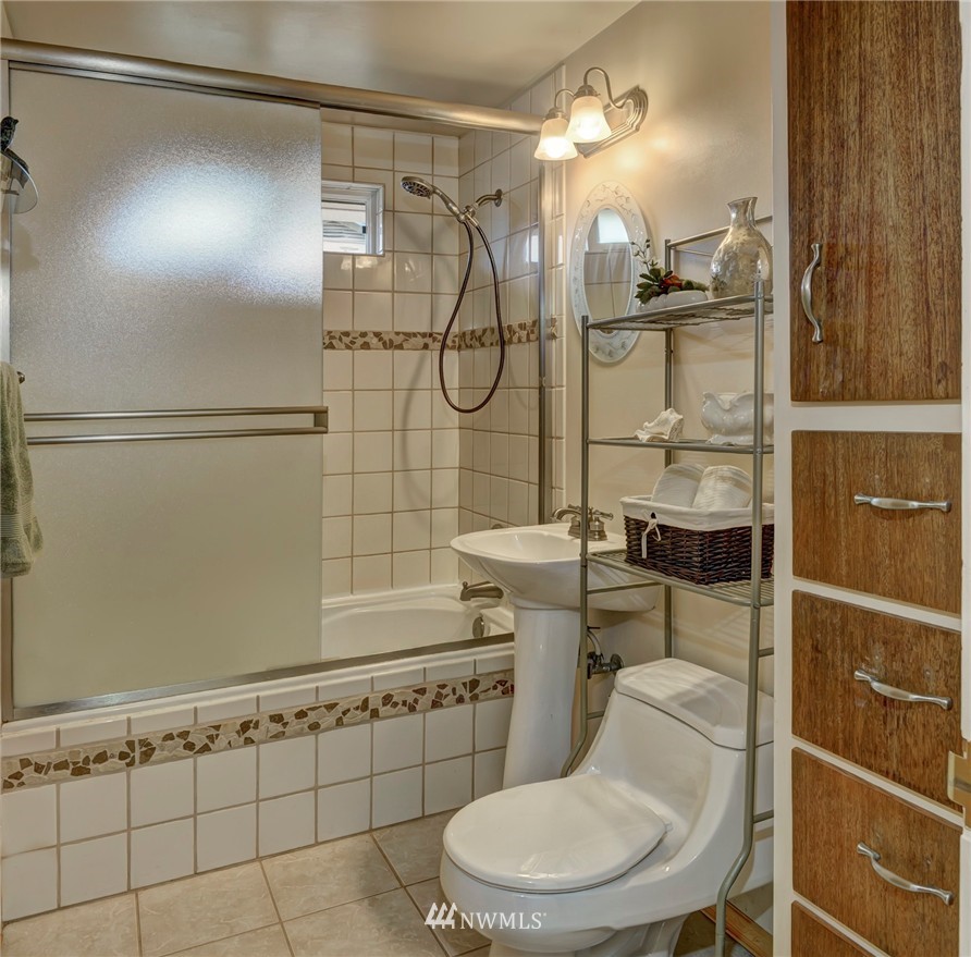 950 East 30th Street Bremerton, WA 98310 - Photo 12 of 24 Gallery Image 12