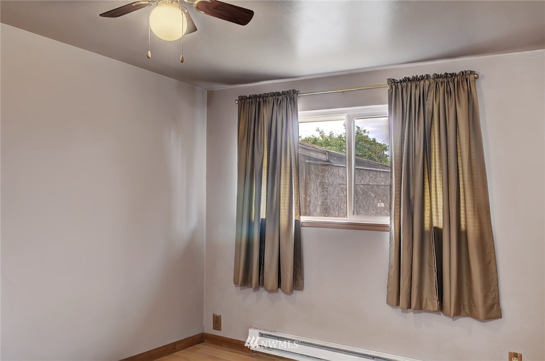 950 East 30th Street Bremerton, WA 98310 - Photo 8 of 24 Gallery Image 8