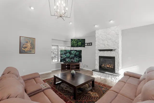 $679,000 | 1910 Valley Court, Grafton, WI 53024