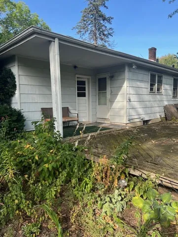 $119,900 | 2703 18th Avenue, Rockford, IL 61108