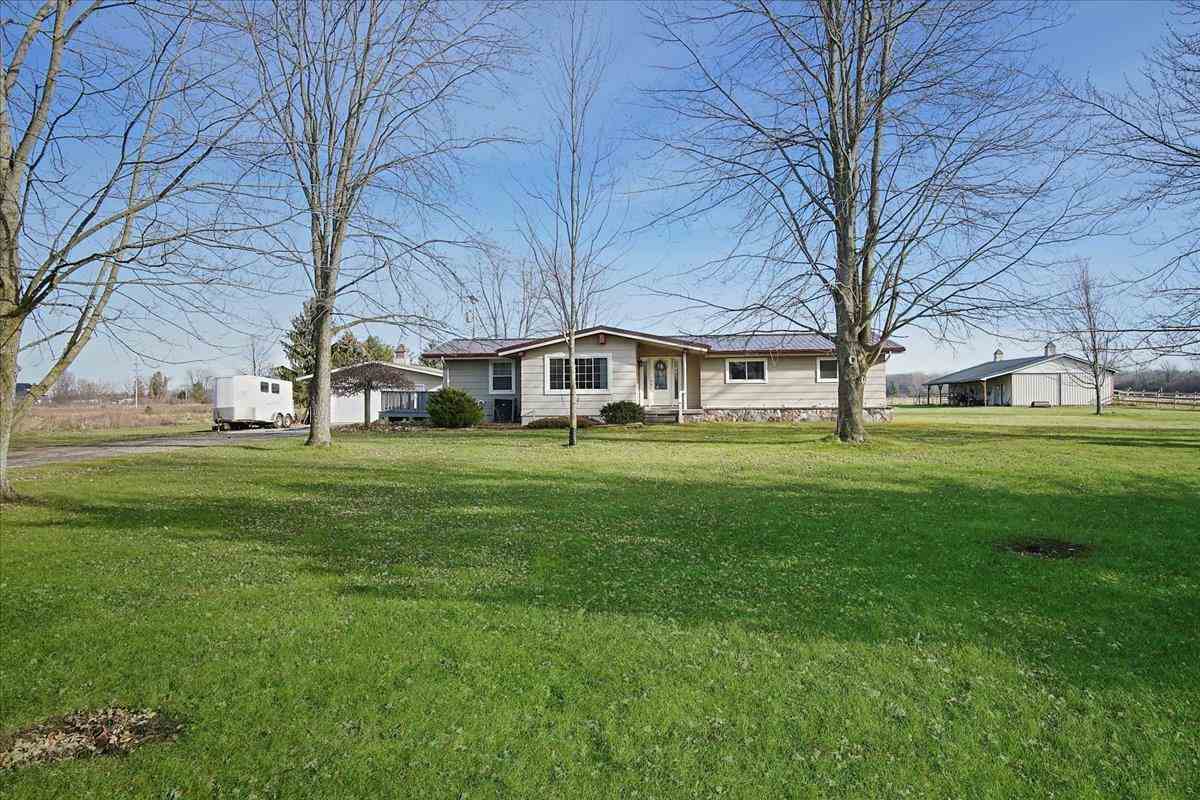 8454 Emmett Road Yale, MI 48097 - Photo 1 of 40 50062879.JPG