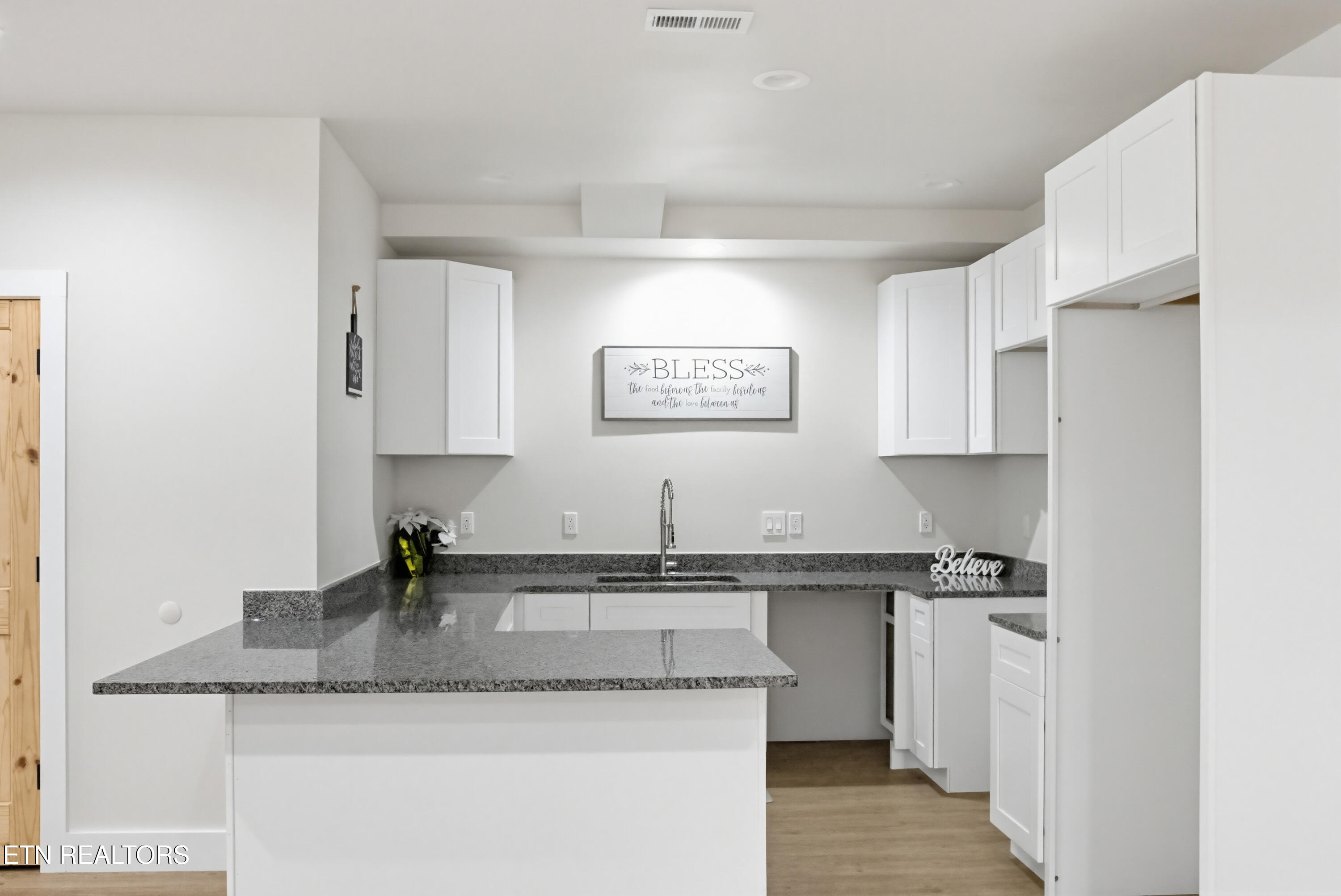 3647 Foshee Road Philadelphia, TN 37846 - Photo 35 of 58 IMG_7051