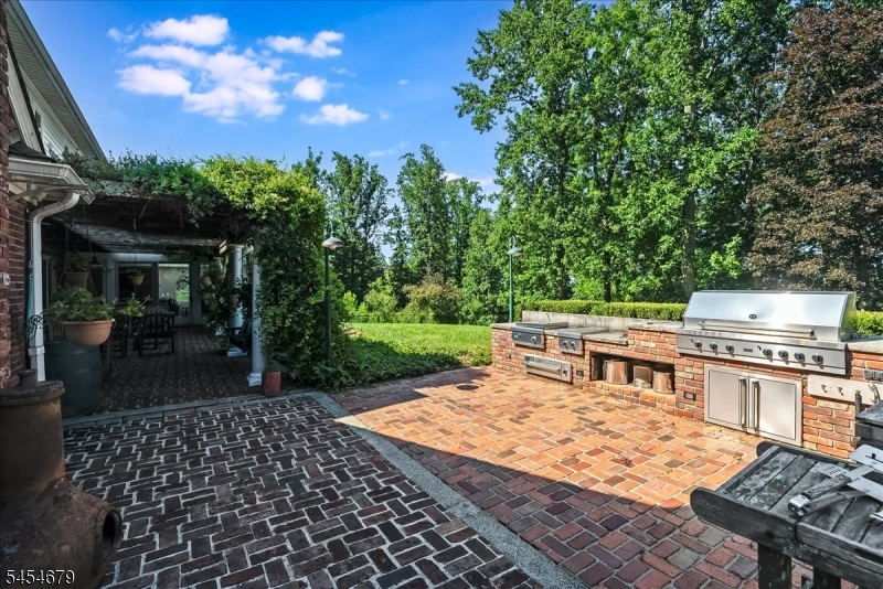 123 Lake Road Far Hills, NJ 07931 - Photo 24 of 28 Gallery Image 24