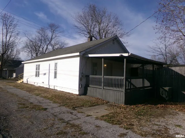 $139,500 | 402 North Cochran Street, West Frankfort, IL 62896