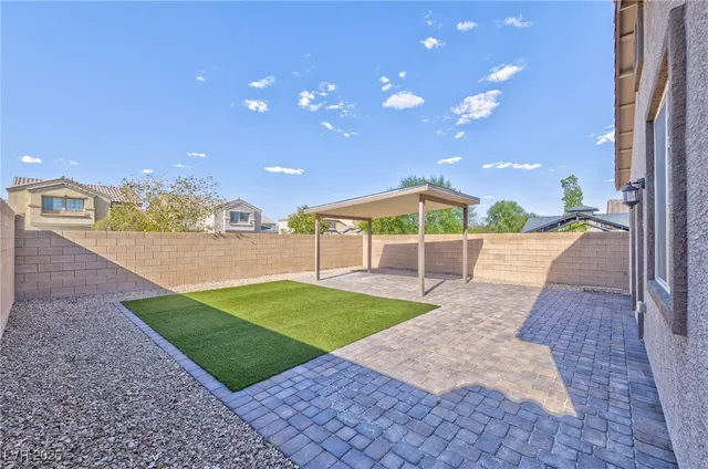 $2,200 | 988 Edel Hest Avenue, North Las Vegas, NV 89081