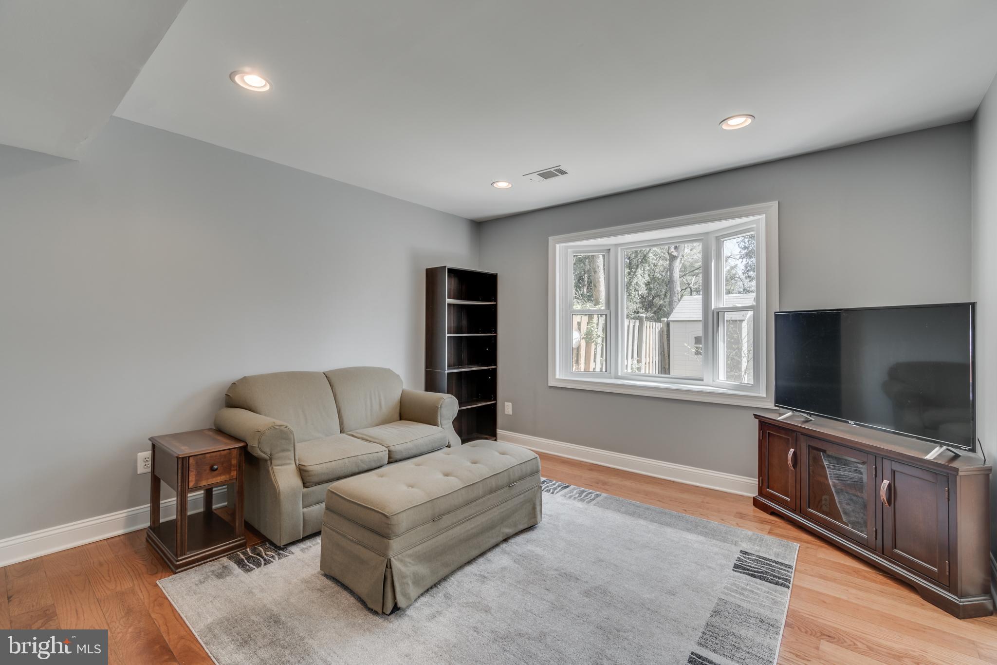 5447 Calvin Court Springfield, VA 22151 - Photo 13 of 41 Gallery Image 13
