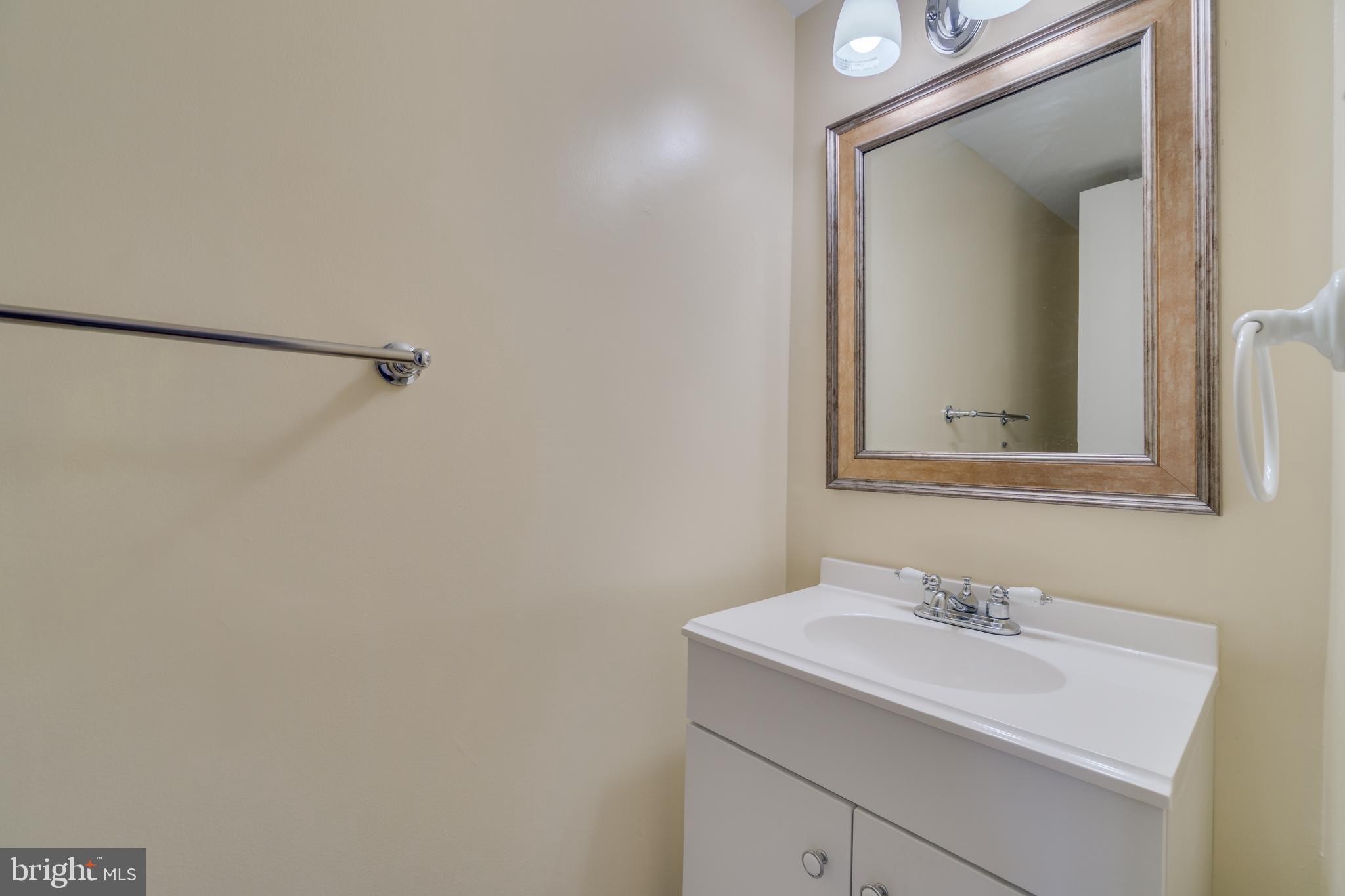 5447 Calvin Court Springfield, VA 22151 - Photo 16 of 41 Gallery Image 16