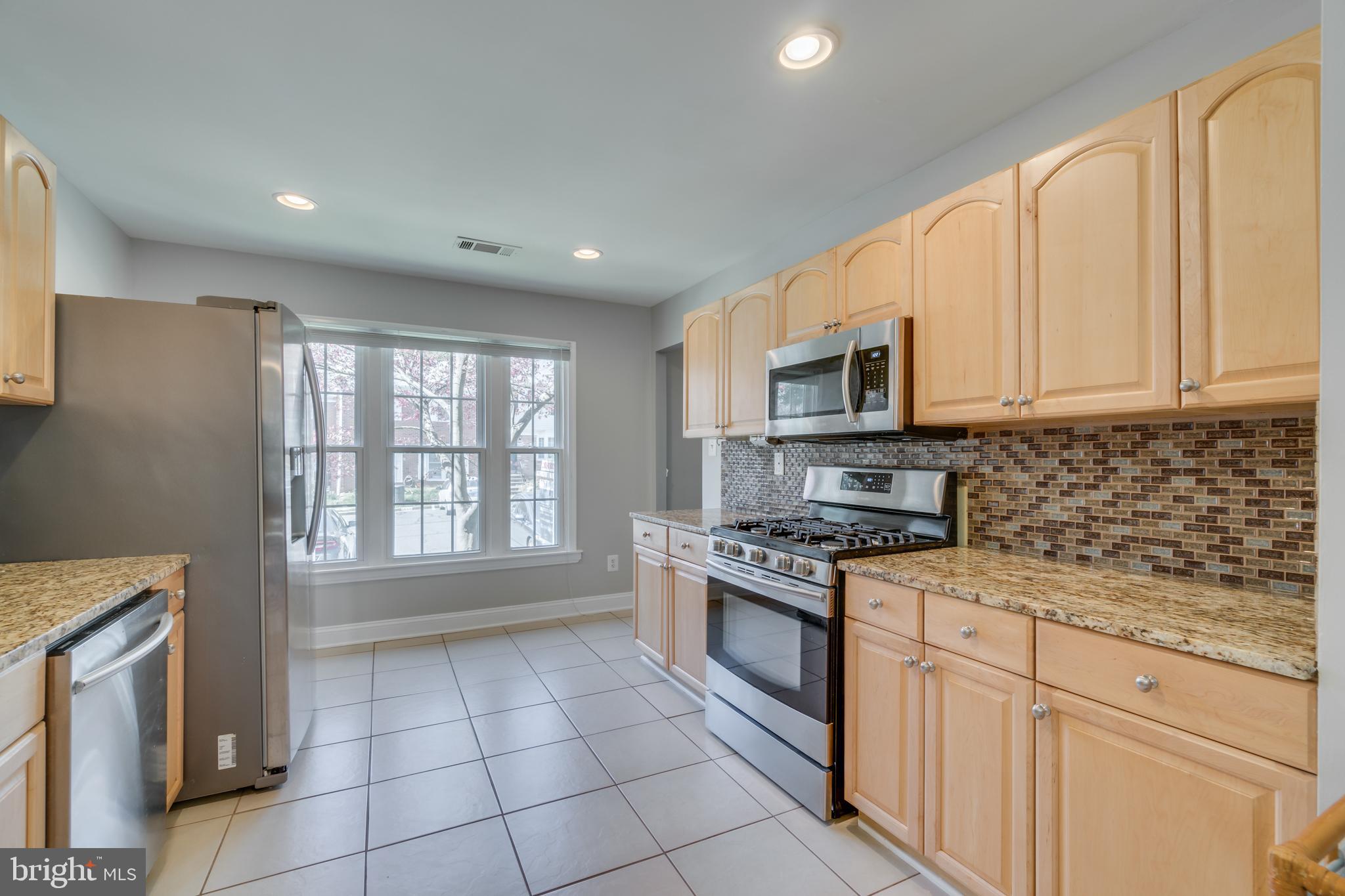 5447 Calvin Court Springfield, VA 22151 - Photo 5 of 41 Gallery Image 5