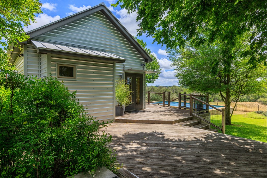 1556 Pfiester Road Fredericksburg, TX 78624 - Photo 22 of 61