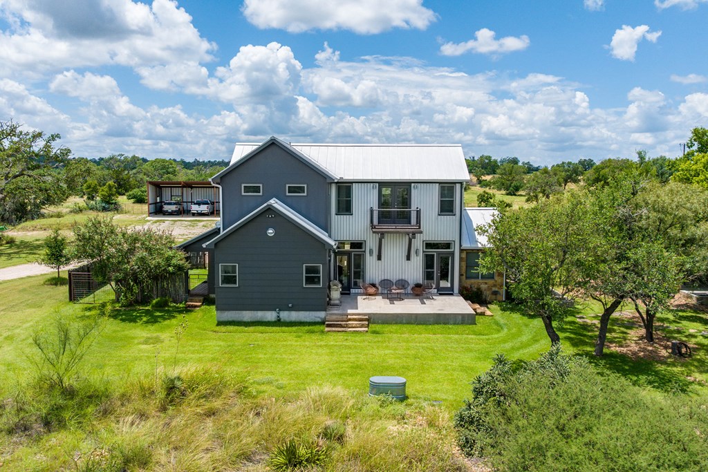 1556 Pfiester Road Fredericksburg, TX 78624 - Photo 5 of 61