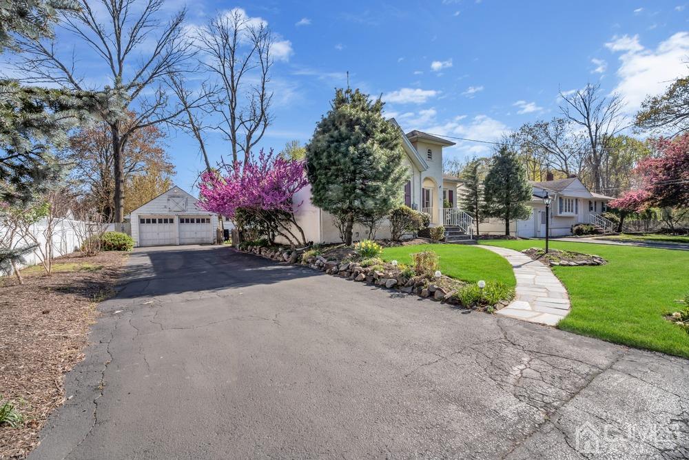 66 Spring Street Edison, NJ 08820 - Photo 5 of 33 Gallery Image 5