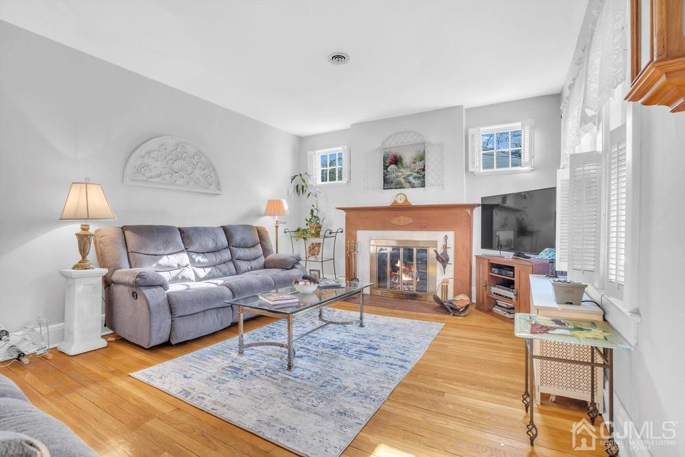 66 Spring Street Edison, NJ 08820 - Photo 7 of 33 Gallery Image 7