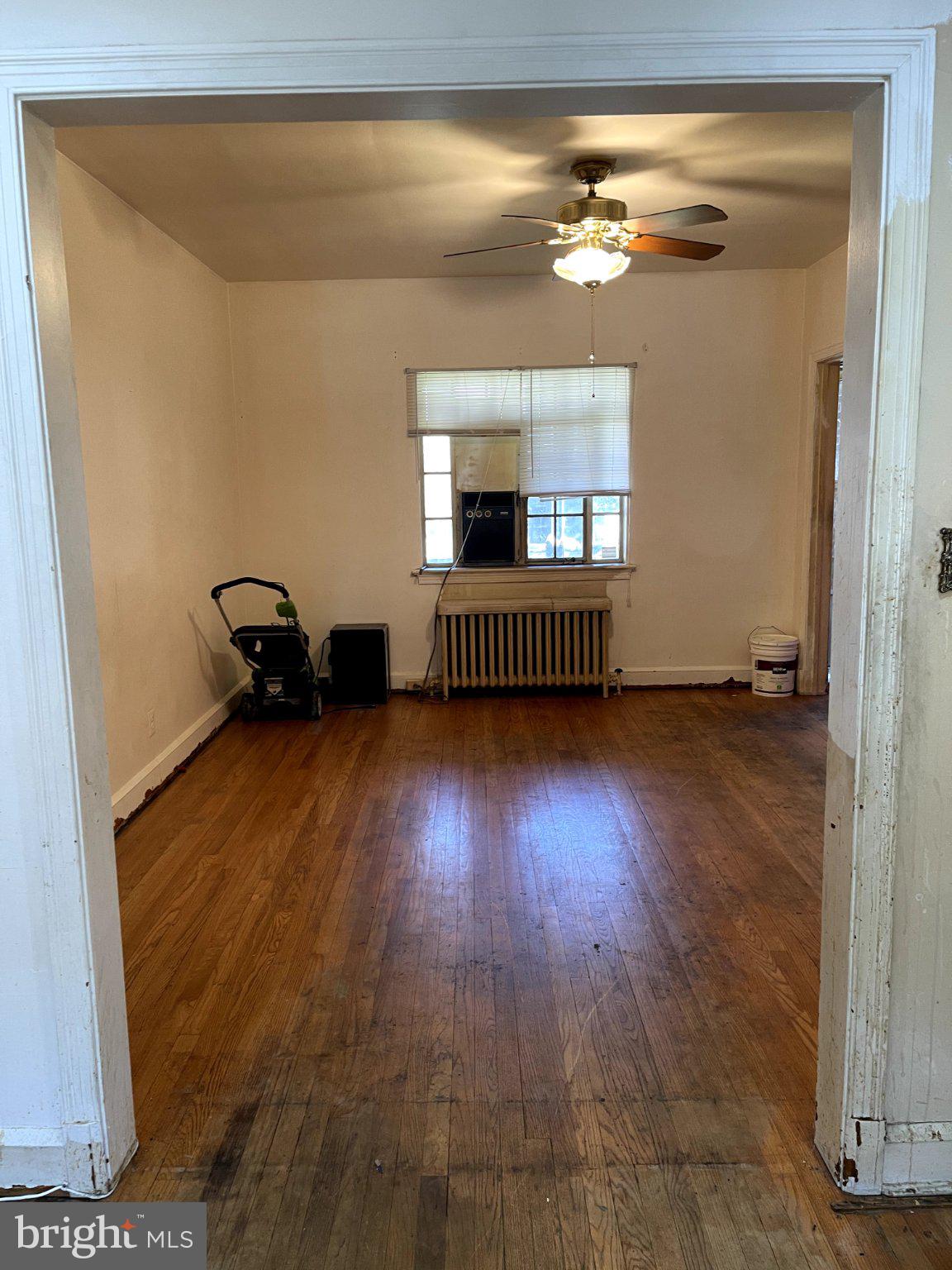 1911 Naylor Road Southeast Washington, DC 20020 - Photo 3 of 11 Living Room