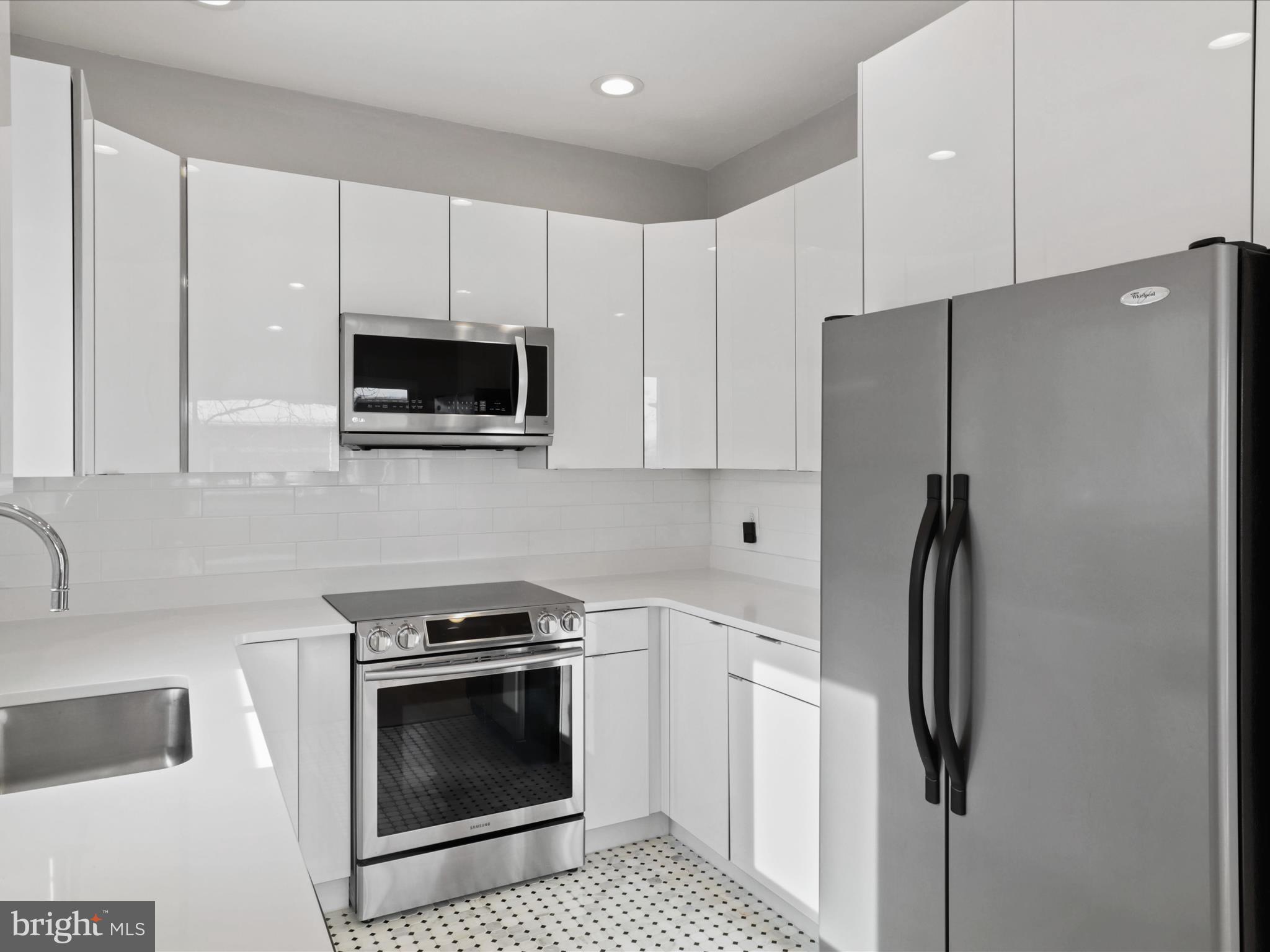 1911 B Villaridge Drive, Unit 1911B Reston, VA 20191 - Photo 13 of 38
