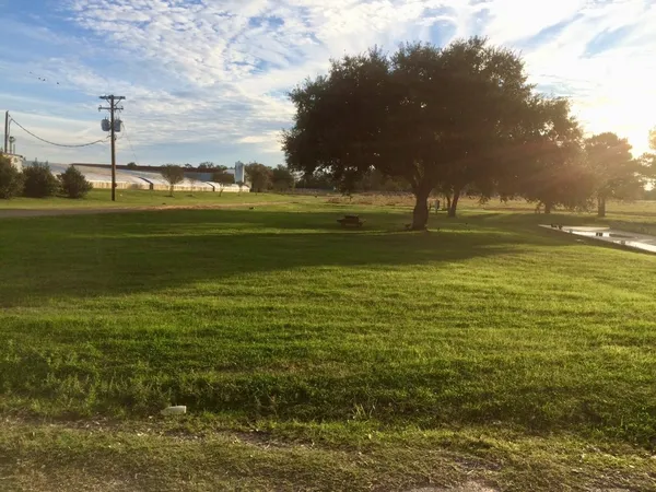 $255,000 | 5 Nelson Road, Hempstead, TX 77445