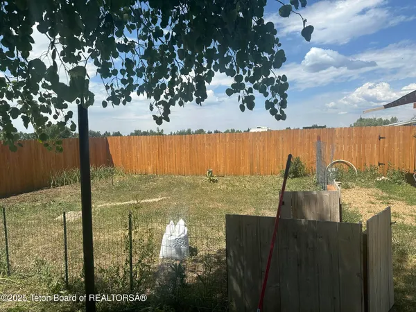 $525,000 | 495 East Garnett Avenue, Driggs, ID 83422