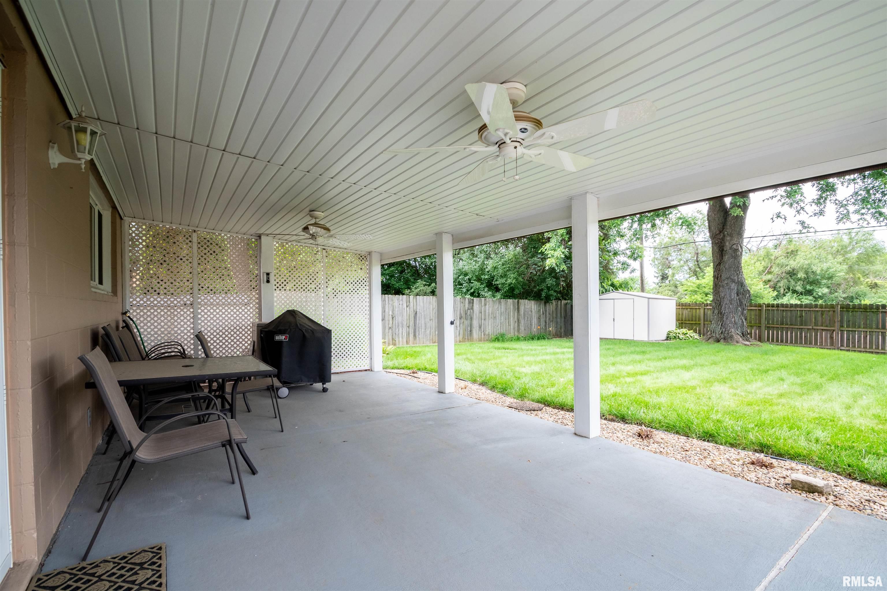 6203 North Randwick Road Peoria, IL 61615 - Photo 30 of 35