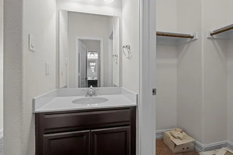 $500,000 | 1929 Brahorn Lane, Fort Worth, TX 76131
