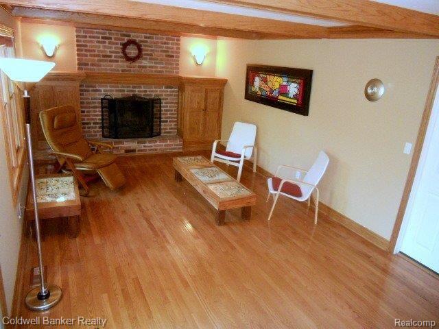 36424 West Lyman Road Farmington, MI 48331 - Photo 8 of 12 Family Rm w/Access to Backyard