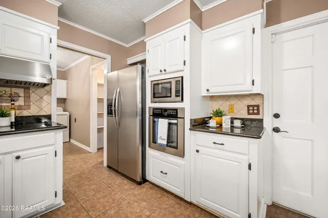 $299,000 | 255 Taylor Drive, Natchitoches, LA 71457